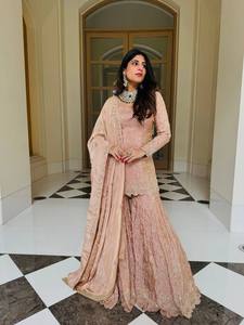 ชุดดีไซเนอร์คอลเลคชั่นผ้าไหมซิมาร์ พร้อมงานปักทั้งเสื้อและกางเกง พร้อมผ้าคลุมไหล่ ชุดเย็บสำเร็จพร้อมสวมใส่ - Product Image 1