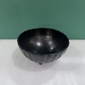Tazón Decorativo de Aluminio Hecho a Mano, Acabado Negro Texturizado, Tazón Redondo para Servir, Centro de Mesa para Decoración del Hogar - Product Image 4