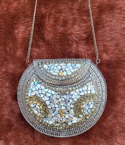 Pochette en métal motif nacre pour filles, mosaïque argentée, pochette mosaïque en métal faite à la main - Product Image 1