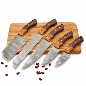 Juego de Cuchillos de Chef de Acero de Damasco de 33 Capas, 5 Piezas, Hechos a Mano por Best Edge Master Manufacture, con Mangos de Madera Ambidiestros y Fundas de Cuero - Product Image 1