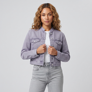 Chaqueta vaquera corta de mezclilla lavada para mujer con cuello alto y manga larga con botones - Product Image 5