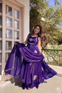 ชุดเดรส Anarkali สำหรับงานเลี้ยงสุดหรู พร้อมแขนเสื้อปักลายและกางเกง Palazzo ทรงบานเต็มตัว - Product Image 2