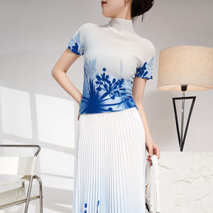 Ensemble jupe plissée décontractée longueur cheville et haut à manches courtes pour femme, motif floral personnalisé, printemps/été - Product Image 3