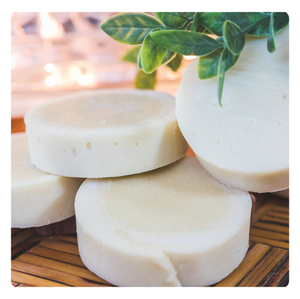 Savon au lait de coco CocoBreeze entièrement naturel et fait main – Hydratation intense pour les peaux sèches et sensibles - Product Image 2
