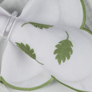 Juego de Manteles Individuales y Servilletas de Lujo Personalizados, Lavables, Bordados, con Diseño Geométrico Tradicional de Hojas Verdes, Borde Festoneado Verde, de Algodón, para el Hogar - Product Image 2