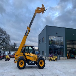 เครื่องจักรกลการเกษตรสำหรับงานหนัก JCB 542 70 Agri Xtra ให้ความสามารถในการทำงานระยะไกล ความปลอดภัยที่เพิ่มขึ้น และการขับขี่ที่ราบรื่น - Product Image 5