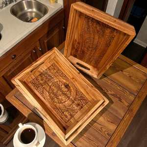 Ensemble de 3 plateaux en bois faits à la main, plateaux décoratifs pour table basse, plateau de service rustique style ferme, décoration d'intérieur, cadeau - Product Image 2
