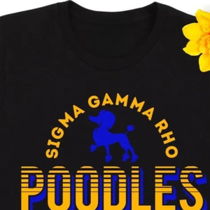 เสื้อยืด Sigma Gamma Rho Poodles สีดำ ลายกราฟิกสมาคมนักศึกษากรีก พิมพ์ลายตามสั่ง แขนสั้น คอกลม สไตล์ลำลอง - Product Image 2