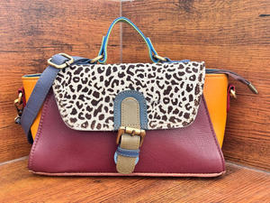 Sac en cuir recyclé sac à main en cuir fait à la main pour les femmes Western en cuir coloré petit sac à bandoulière sacs à bandoulière - Product Image 3