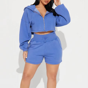 Conjunto de Sudadera con Capucha y Cremallera con Logotipo Personalizado, Lavado Ácido, Hombros Caídos, y Pantalones Cortos con Cordones y Cintura Elástica para Mujer - Product Image 1