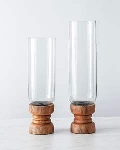 Candelabro de metal y vidrio con múltiples brazos, gran linterna decorativa para arreglos de mesa opulentos. - Product Image 3