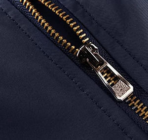 แจ็คเก็ตนักแข่งฟุตบอลสไตล์แฟชั่นใหม่ปี 2026 สำหรับกิจกรรมกลางแจ้ง ทรงโอเวอร์ไซส์ พิมพ์โลโก้ตามสั่ง คุณภาพสูง ผลิตจากหนังแกะซาติน - Product Image 4