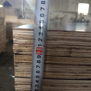 Contrachapado de 18 mm con revestimiento de película / Contrachapado para encofrados / Contrachapado marino para construcción con núcleo de madera dura de Vietnam - Product Image 1