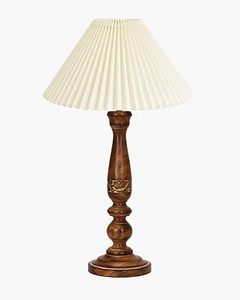 Lámpara de Pie de Madera Rústica Hecha a Mano con Pantalla de Tela Plegada y Acabado de Grano Natural para Dormitorio, Hogar u Hotel - Product Image 3
