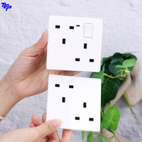 TEP LM6 Prise électrique double moderne 13A avec mise à la terre 250V IP20, plaque avec 4 prises et interface de charge double Type-C