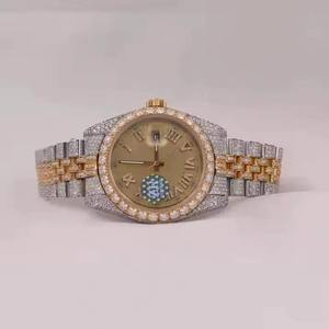 Montre à quartz de luxe pour homme avec boîtier en alliage, bracelet en acier inoxydable et moissanite, accents de diamants, résistance à l'eau 10 bars - Product Image 1