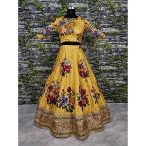 Magnifique créateur de vêtements de fête de couleur jaune brodé Lehenga Choli - Product Image 5