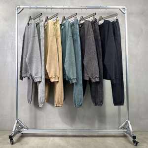 Sudadera Vintage Negra Lavada Personalizada, 400GSM, Felpa Francesa Gruesa, Cuello Redondo para Hombre, 100% Algodón, Temporada de Invierno - Product Image 3