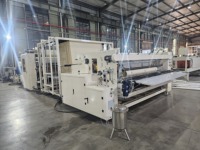 Máquina Rebobinadora de Papel Higiénico Jumbo Totalmente Automática con Caja de Engranajes de Doble Película a Color y Motor de Alta Velocidad para Producción a Gran Escala