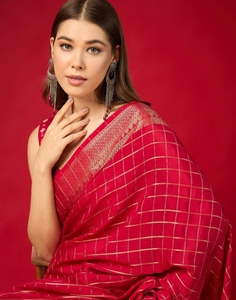 KV <b>Red</b> Silk Woven Checks Saree With Unstitched <b>Blouse</b> - Product Image 5