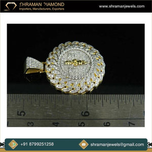 Collar de Plata 925 con Baño de Rodio, Personalizado, Unisex, con Medallón de Ángel Guardián Cristiano con Incrustaciones de Moissanita, Colgantes Finos - Product Image 3