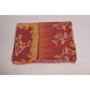 ผ้าห่มคันธาทำมือ ลายดอกไม้สไตล์อินเดีย ผ้าฝ้ายวินเทจ โบโฮ ผ้าคลุมเตียง ผ้าห่มสองด้าน ของตกแต่ง - Product Image 3