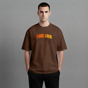 เสื้อยืดเจอร์ซีย์ผู้ชายพิมพ์ลายโลโก้ตามสั่ง ระบายอากาศได้ดี ผ้าฝ้าย 100% สีน้ำตาลล้วน เป็นมิตรกับสิ่งแวดล้อม ทรงหลวม สไตล์ฮิปฮอป - Product Image 5