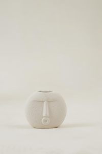 Vase à fleurs en céramique blanche Aqdus Saleem, style nordique, fait main, finition mate texturée, moderne, décoration de table, largeur 4-8 pouces, 16-24 pouces - Product Image 4