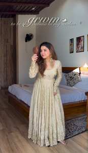 Robe Anarkali longue de luxe brodée à la main – Tailles personnalisées disponibles – Vêtements ethniques indiens de luxe en gros – Champag - Product Image 2