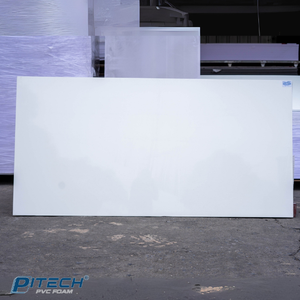 Film de panneau rigide de feuille de mousse de PVC blanc durable de Pitech du Vietnam pour des applications intérieures de meubles faits sur commande moulage inclus - Product Image 1