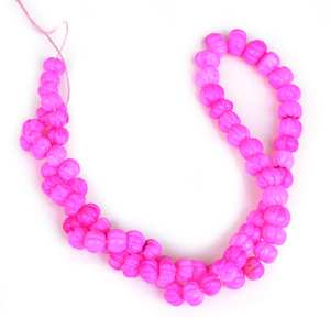 Cuentas de ópalo rosa calentado talladas en forma de calabaza/melón para fabricación de joyas, hilo de piedras sueltas - Product Image 1