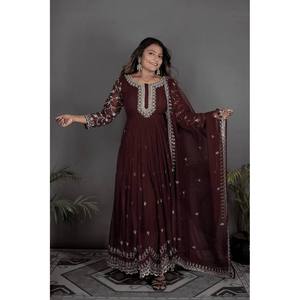 Hermoso vestido de fiesta Anarkali con diseño elegante de Dupatta XL tamaño Pent - Product Image 3