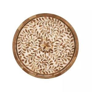 Bandejas talladas a mano hechas a mano de madera de mango y Acacia e incrustaciones de madera decorativas de alta calidad para muchos propósitos con decoración India - Product Image 1