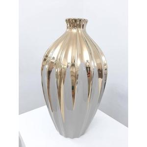 Venta al por mayor de fábrica, elegante jarrón de metal marrón, diseño ovalado con líneas verticales, ideal para hoteles interiores de lujo y decoración de eventos - Product Image 1