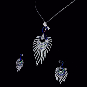Ensemble pendentif et boucles d'oreilles en émail paon argenté pour femme, avec émail bleu et zircon cubique, idéal pour les soirées sophistiquées - Product Image 1