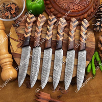 Couteau de cuisine artisanal en acier Damas forgé, motif torsadé, manche en bois pleine longueur, ultra-affûté 58 HRC, ambidextre, léger et durable