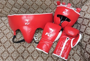 Ensemble de protection pour la boxe : Gants, protège-tête et protège-gland en cuir à lacets pour adultes - Product Image 6