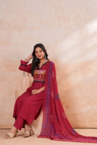 ชุดกางเกงคุร์ตะปักลายสีน้ำตาลแดงสำหรับผู้หญิงพร้อมผ้าคลุมไหล่ |   ชุดผ้าฝ้ายสไตล์ชาติพันธุ์สำหรับสุภาพสตรี |   ชุดสำหรับงานเทศกาลและชุดลำลอง - Product Image 6