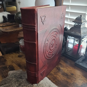 Diario de cuero repujado hecho a mano con tapa dura, Círculo de Hécate y los Cuatro Elementos, Libro en blanco antiguo, Cuaderno Grimoire Gótico - Product Image 4