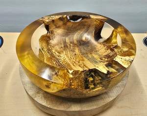 Cuenco Decorativo Hecho a Mano, Libre de BPA, de Resina Epoxi y Madera de Acacia, con Forma de Madera Orgánica y Detalles de Resina, para Decoración del Hogar y Restaurantes - Product Image 3