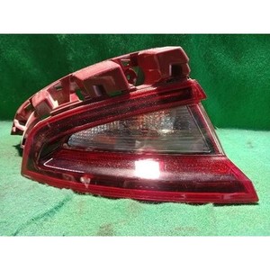 Conjunto de Lámpara Trasera Izquierda Stinger, Lado Derecho (Quarter Pan 92402J5) - Product Image 2