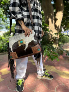 Bolso de hombro hecho a mano con pelo tallado, estilo occidental, con flecos de piel de vaca, estilo bohemio, piedra turquesa - Product Image 2