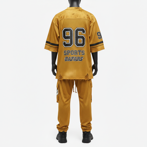 Ensemble haut et bas en jersey et pantalon en polyester premium pour homme, 200 GSM, respirant, couleur moutarde, streetwear, avec logo personnalisé, 2 pièces. - Product Image 2