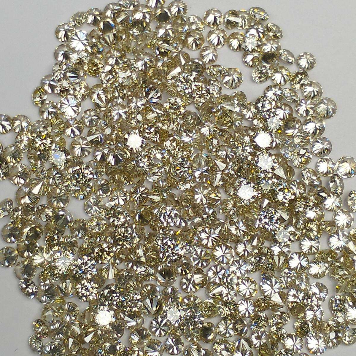 สีเหลือง