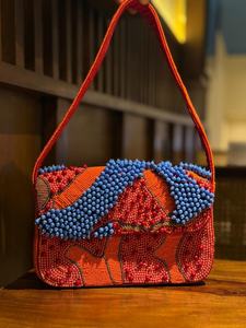 Bolso Rectangular Hecho a Mano con Patrón de Mariposa con Cuentas, Artesanía Textil, Obra de Arte Coleccionable - Product Image 6