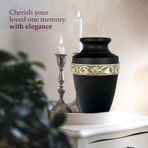 Urne funéraire en laiton de qualité supérieure, design bohème élégant, artisanat, support sécurisé pour cendres humaines, pour funérailles et familles - Product Image 2
