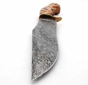 Cuchillo utilitario para exteriores hecho a mano con acero de Damasco, mango de madera de parquet y guardacuchillo de latón - Product Image 4