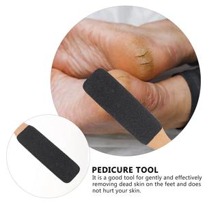 Lima de pies portátil con mango de madera, herramienta de pedicura de doble cara, exfoliante, removedor de piel muerta para hombres, mujeres y personas mayores - Product Image 5