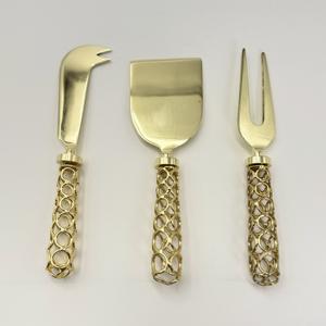 Ensemble élégant de couteaux à fromage avec manches en fil de fer, lame en acier inoxydable de qualité supérieure pour couper, trancher et une présentation de table raffinée - Product Image 3