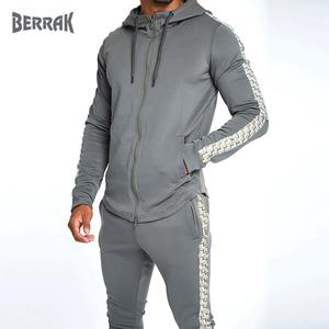 Men's Casual Tracksuit 2021 New Men's <b>Hoodies</b> and Sweatpants Two Pieces Sets Sportswear High Quality Clothing for Male - Product Image 4
